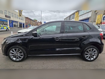 Used Volkswagen Polo 2016 for sale - 78288315: Photo