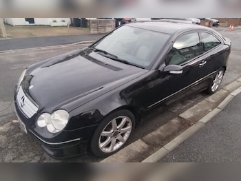 Mercedes-Benz - C Class