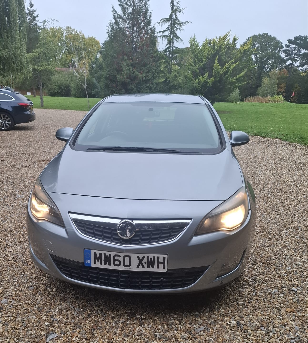 Used Vauxhall Astra 2011 for sale - 76268799: Photo 2