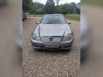 Used Mercedes-Benz C-Class 2005 for sale - 75794521: Photo
