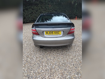 Used Mercedes-Benz C-Class 2005 for sale - 75794521: Photo