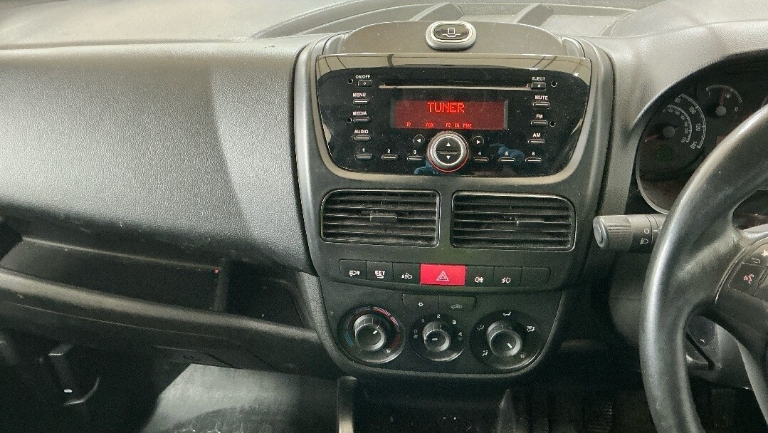 Used Vauxhall Combo 2017 for sale - 77679704: Photo 10