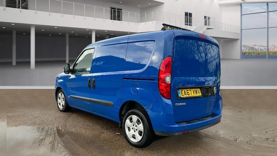 Used Vauxhall Combo 2017 for sale - 77679704: Photo 3