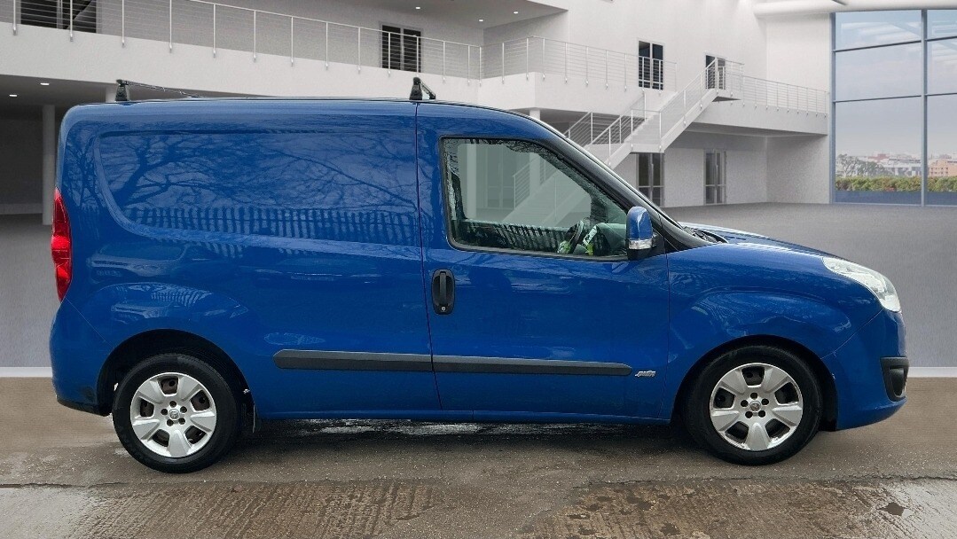 Used Vauxhall Combo 2017 for sale - 77679704: Photo 5