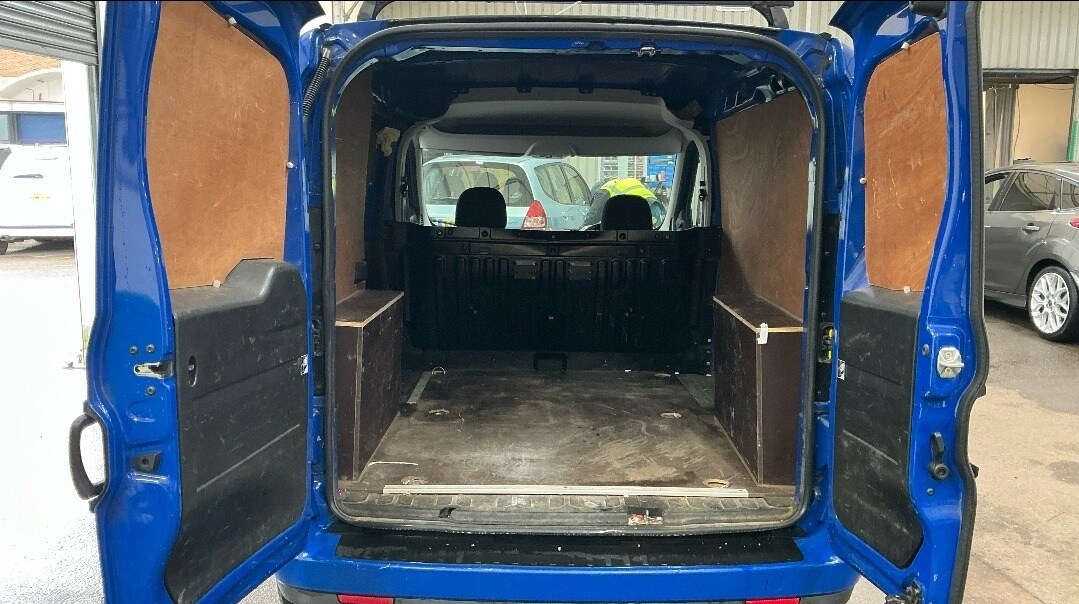 Used Vauxhall Combo 2017 for sale - 77679704: Photo 7