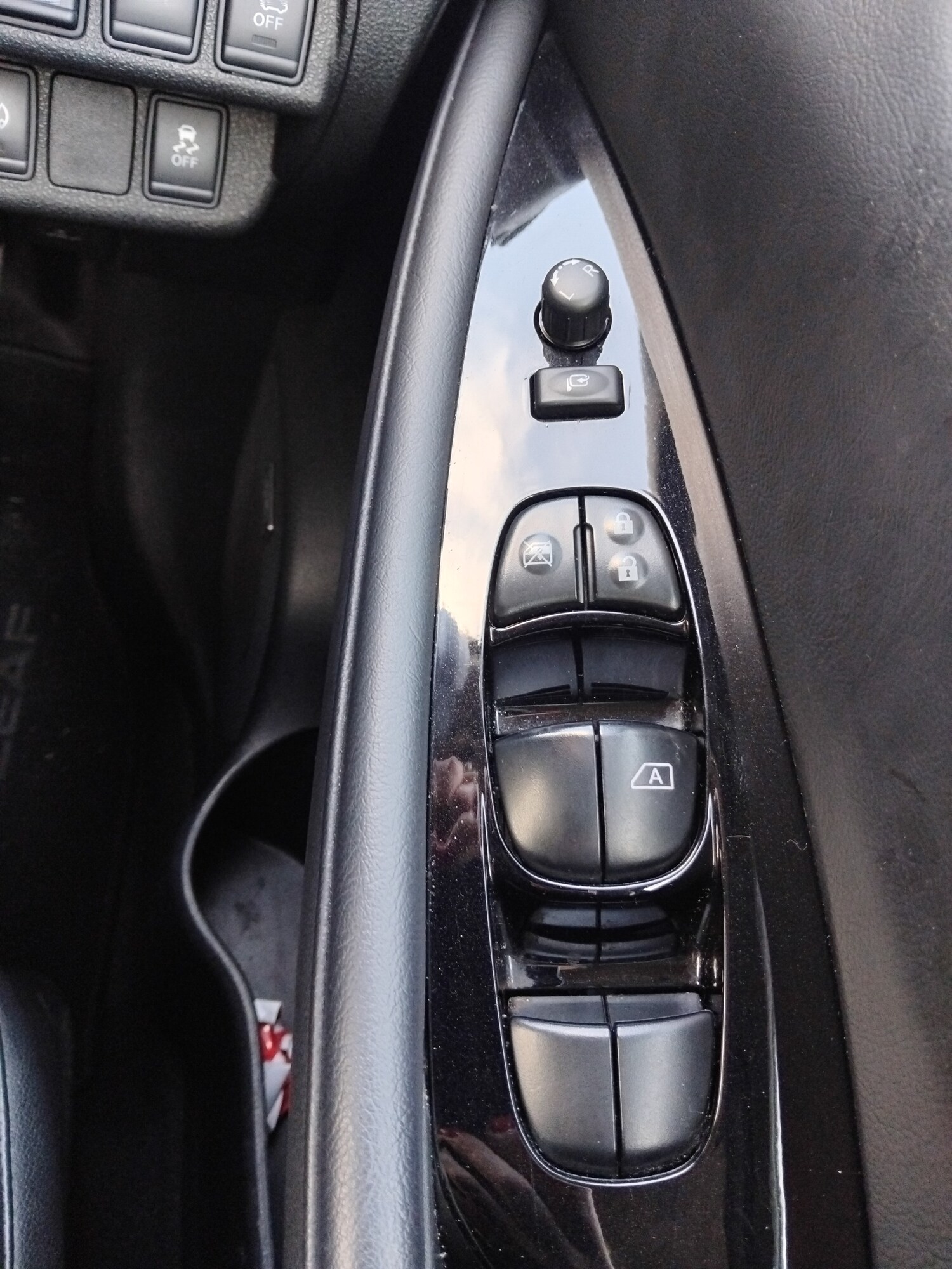 Used Nissan Leaf 2017 for sale - 77789038: Photo 12