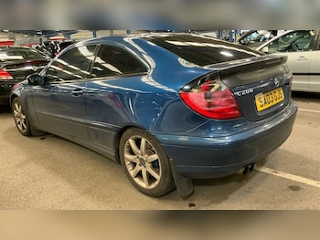 Used Mercedes-Benz C Class 2003 for sale - 77597573: Photo