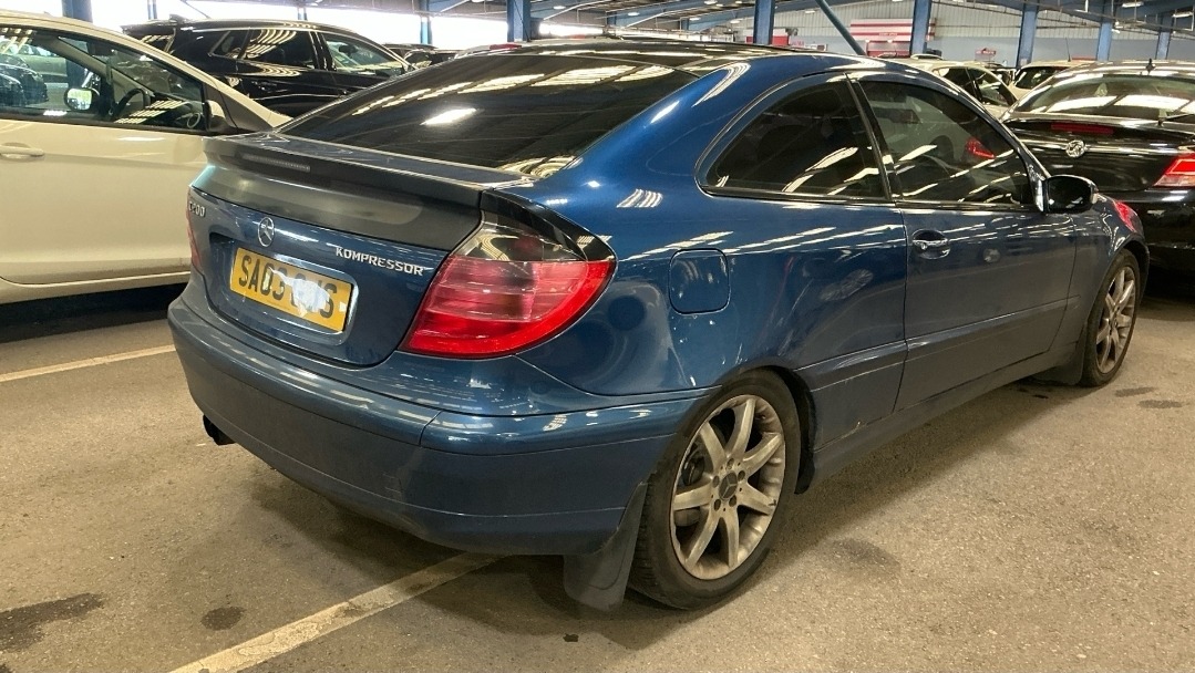 Used Mercedes-Benz C Class 2003 for sale - 77597573: Photo 4