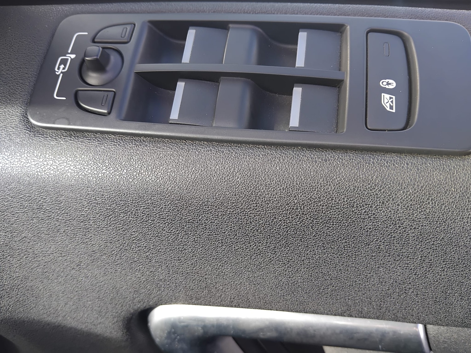 Used Land Rover Discovery Sport 2016 for sale - 77707918: Photo 16