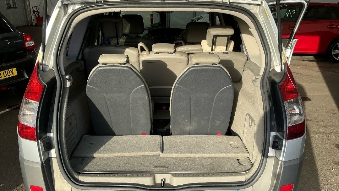 Used Renault Grand Scenic 2005 for sale - 76408327: Photo 11