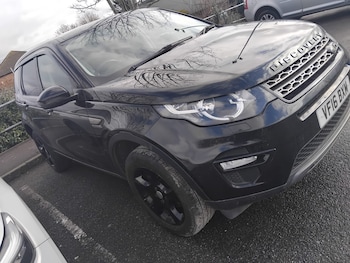 Land Rover Discovery Sport feature image