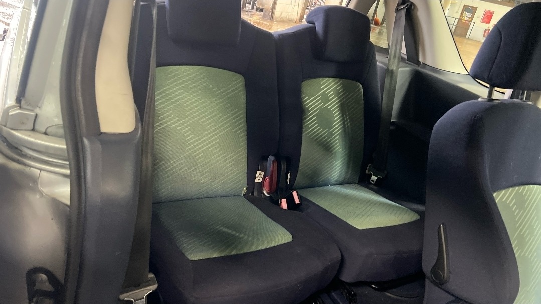 Used Peugeot 1007 2005 for sale - 77991938: Photo 9