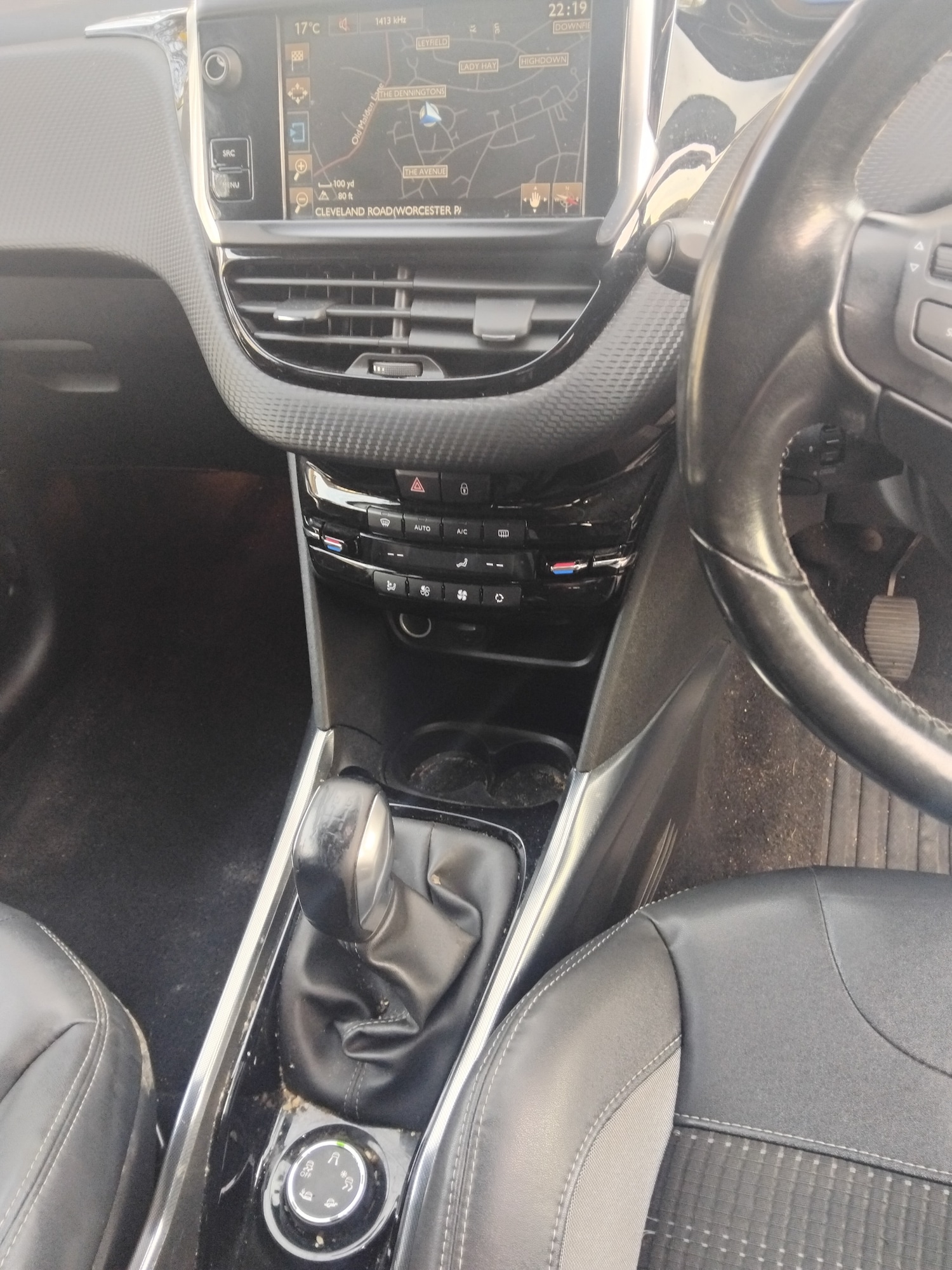 Used Peugeot 2008 2014 for sale - 76940391: Photo 10