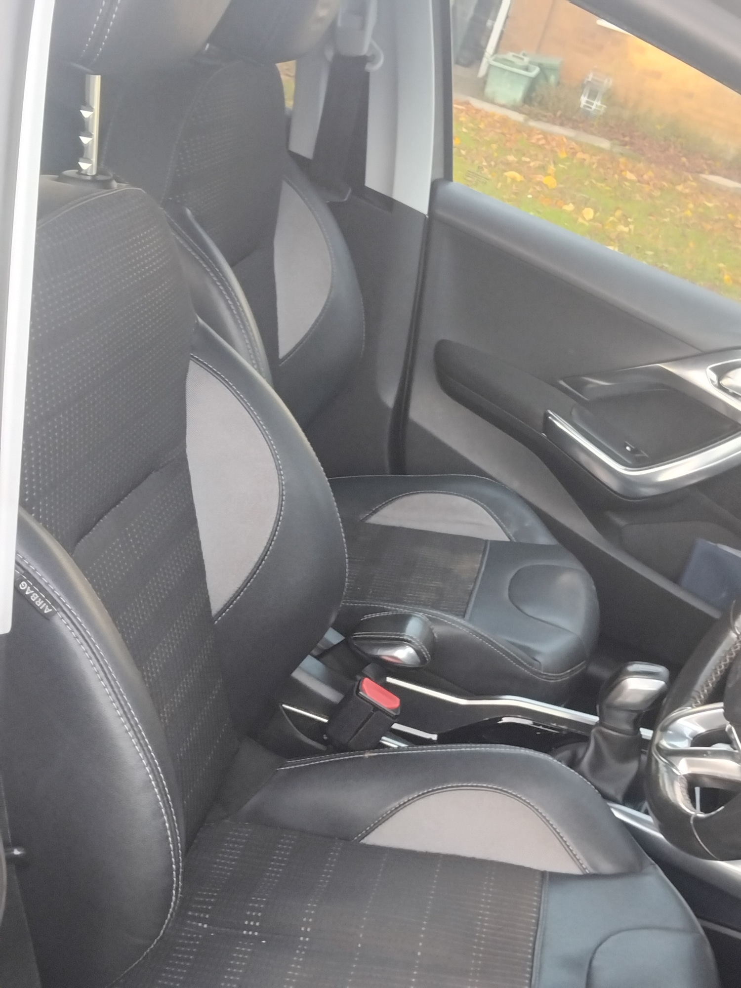 Used Peugeot 2008 2014 for sale - 76940391: Photo 12