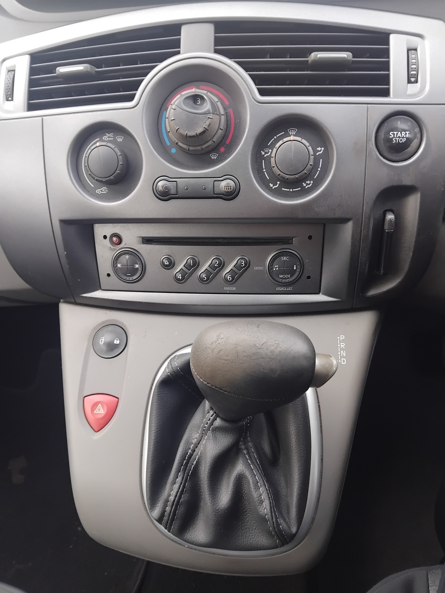 Used Renault Megane 2006 for sale - 77882040: Photo 10