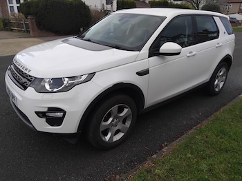 Land Rover Discovery Sport feature image