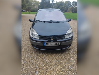 Used Renault Scenic 2006 for sale - 76266450: Photo 2