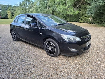 Used Vauxhall Astra 2010 for sale - 75331647: Photo