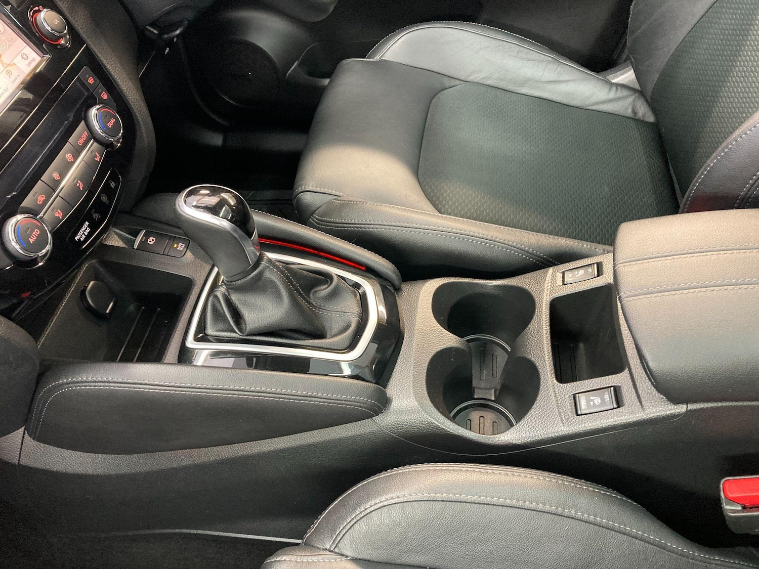 Used Nissan Qashqai for sale - 77537939: Photo 32