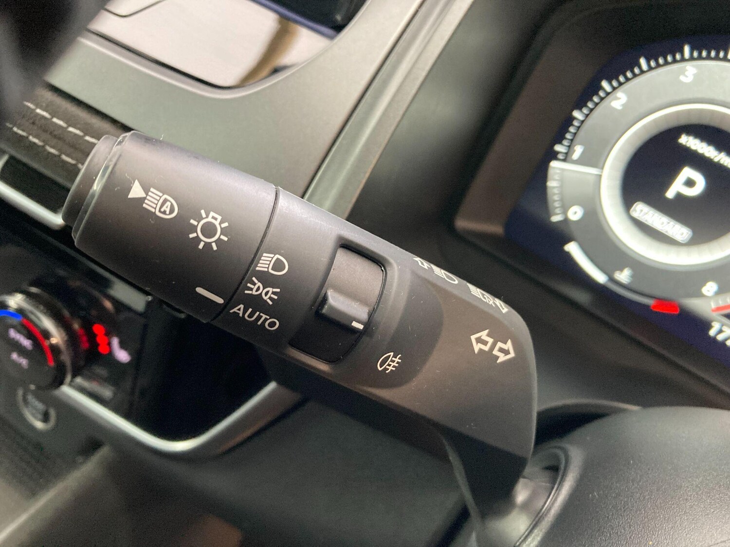 Used Nissan Qashqai for sale - 77808973: Photo 60