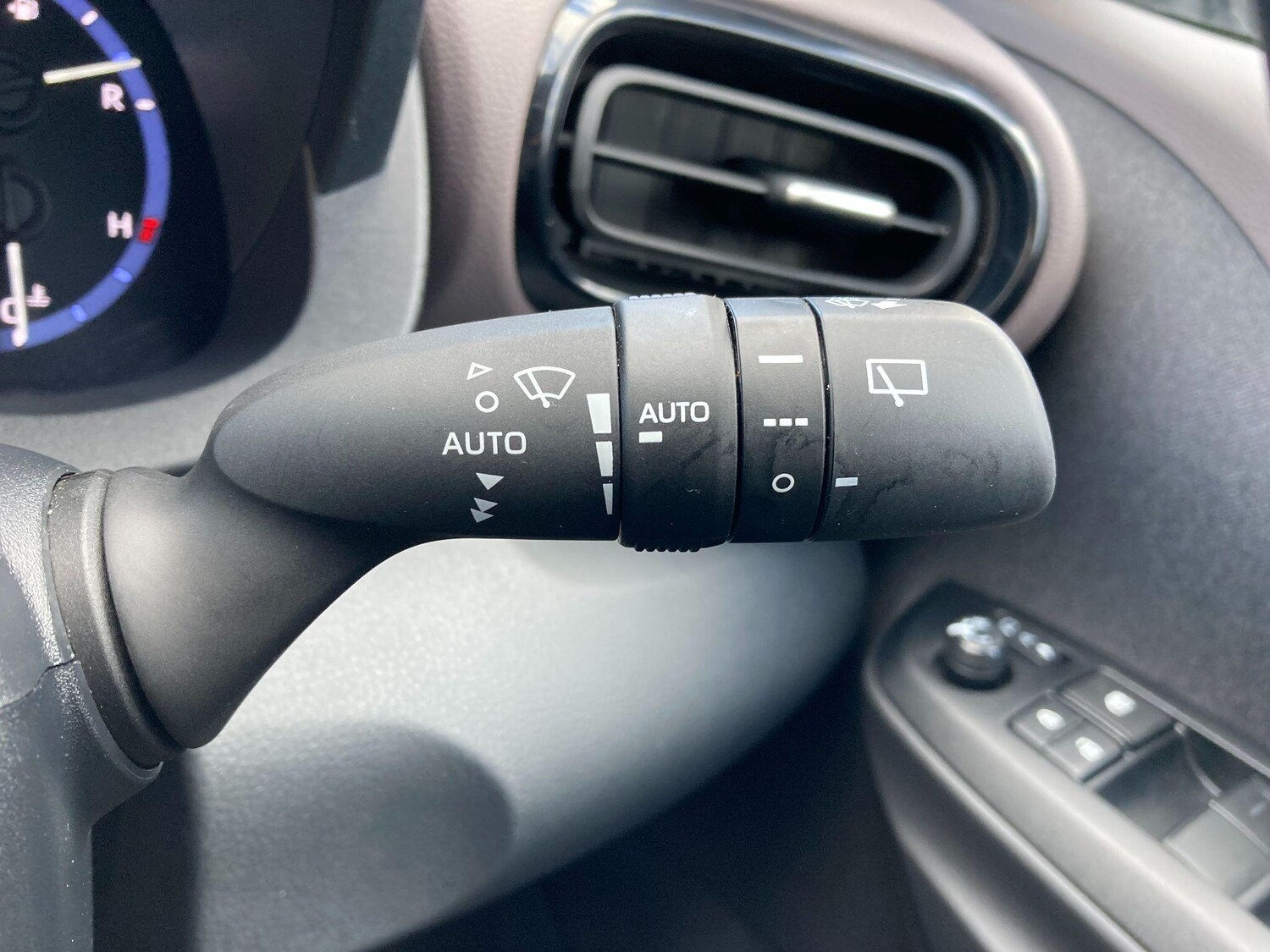 Used Toyota Yaris Cross 2022 for sale - 76246642: Photo 51