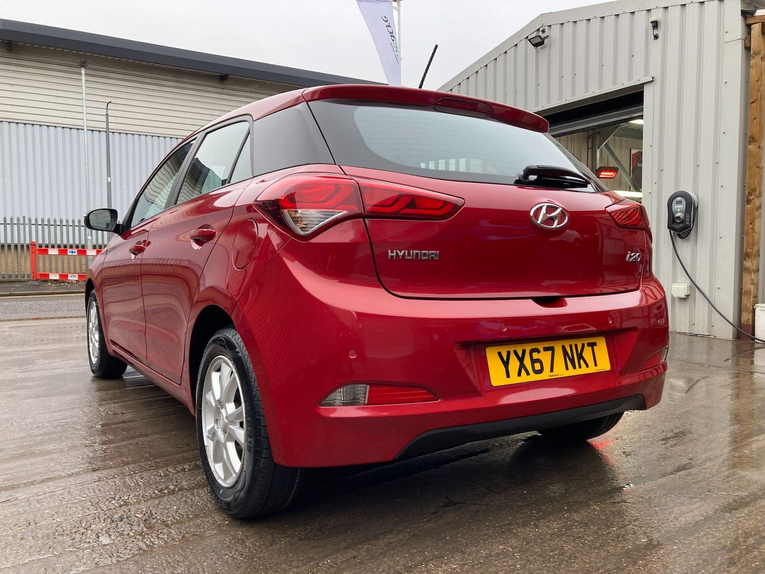 Used Hyundai i20 2017 for sale - 76850537: Photo 17