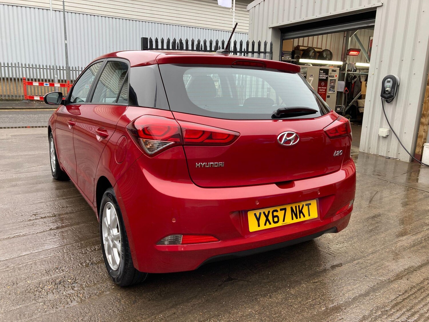 Used Hyundai i20 2017 for sale - 76850537: Photo 19