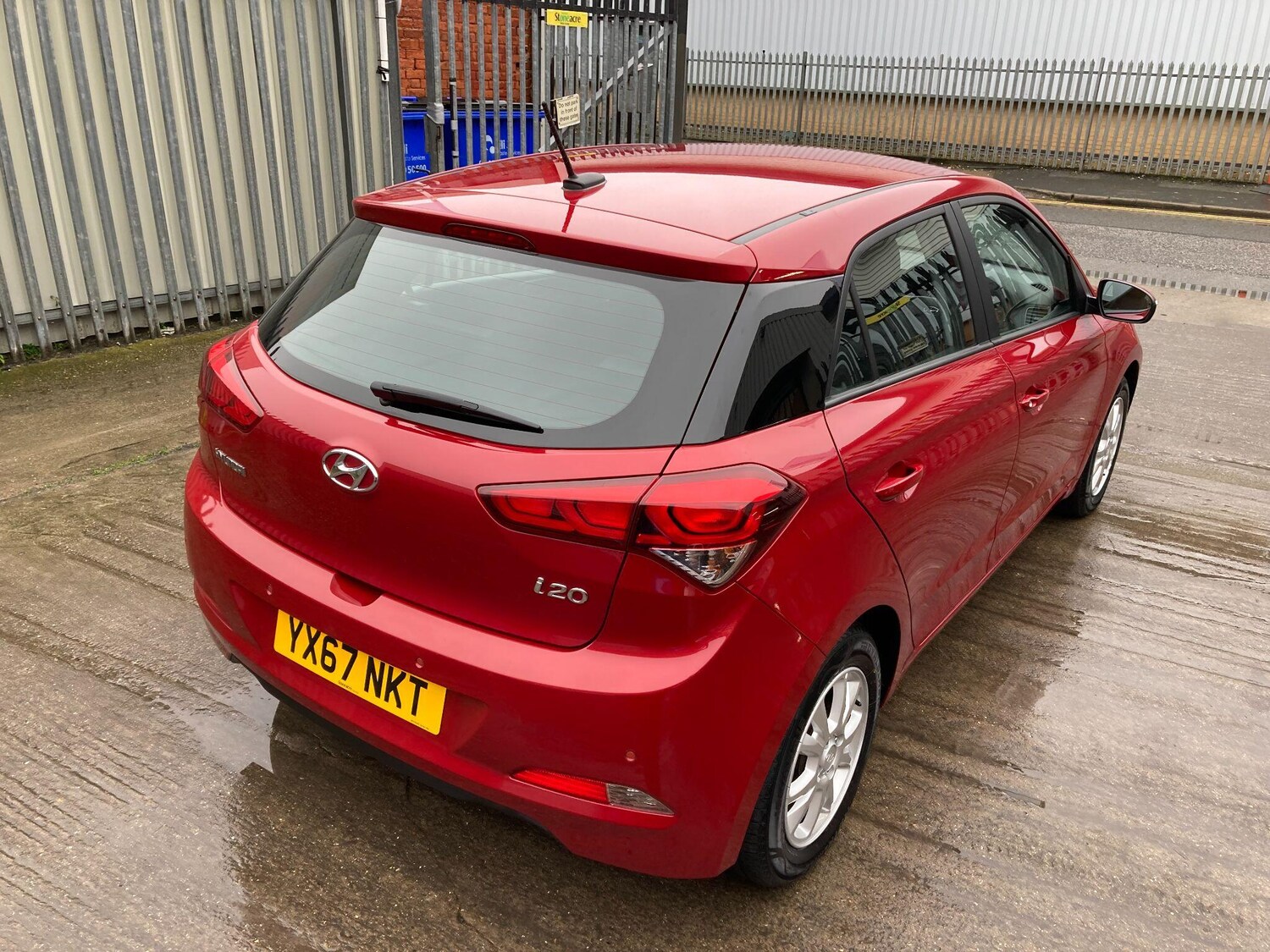 Used Hyundai i20 2017 for sale - 76850537: Photo 24