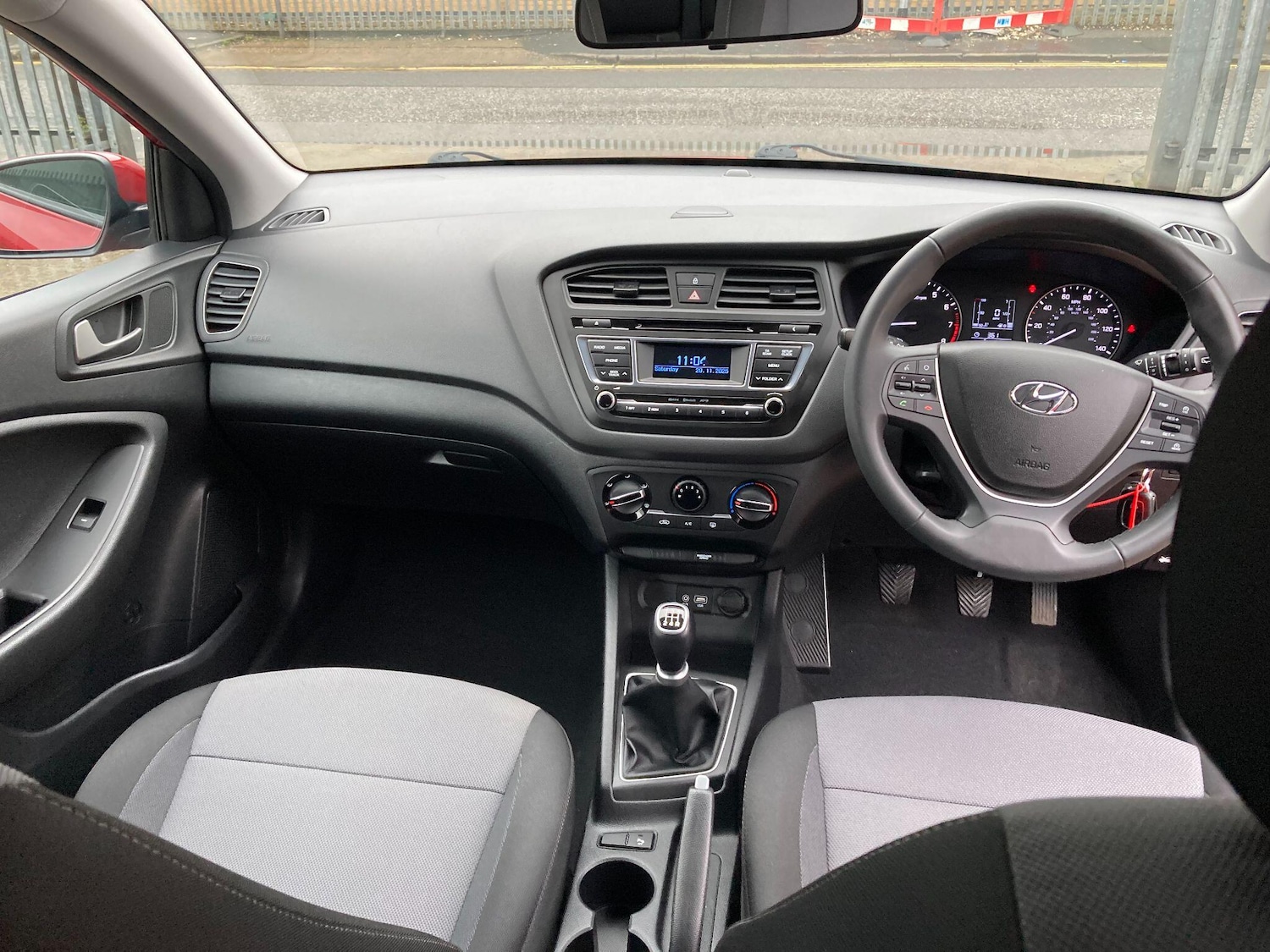 Used Hyundai i20 2017 for sale - 76850537: Photo 42
