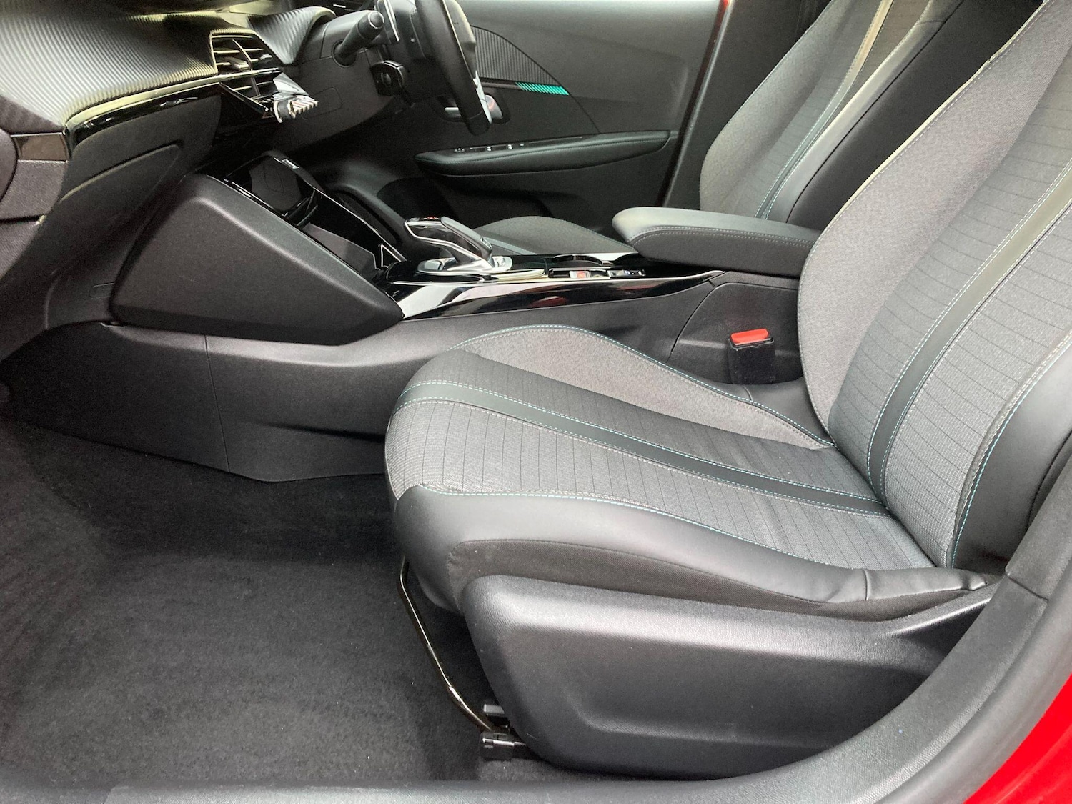 Used Peugeot 208 2021 for sale - 77332007: Photo 34