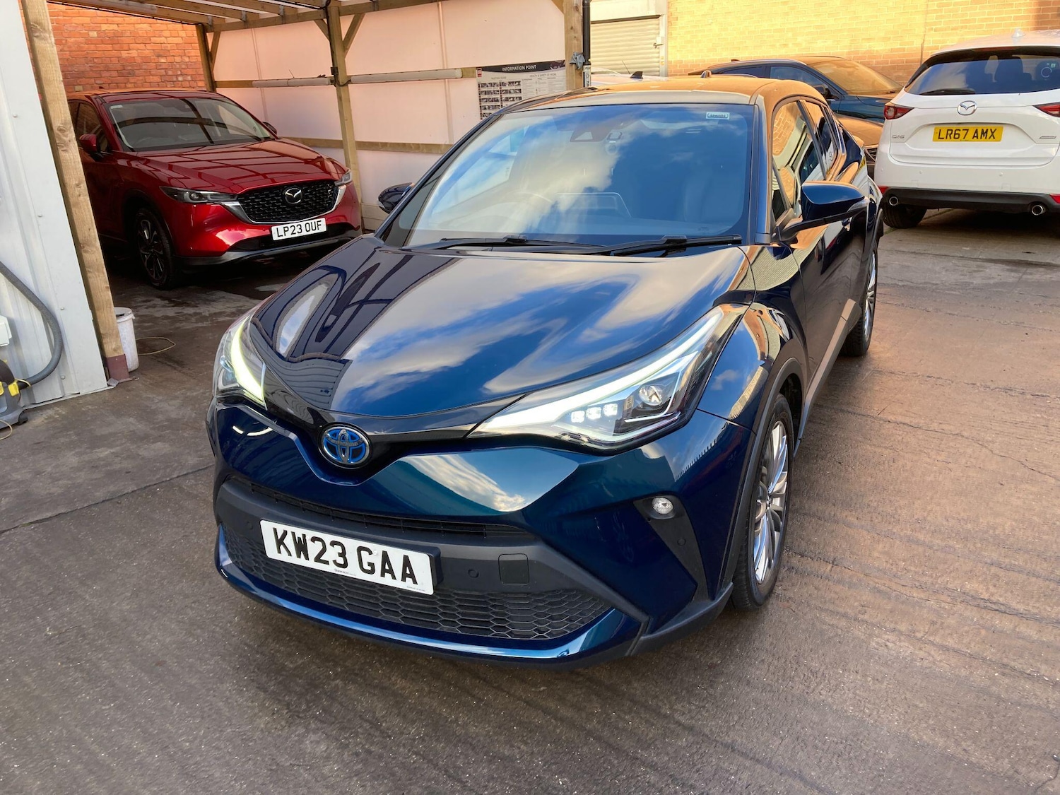 Used Toyota C-HR 2023 for sale - 76584722: Photo 14