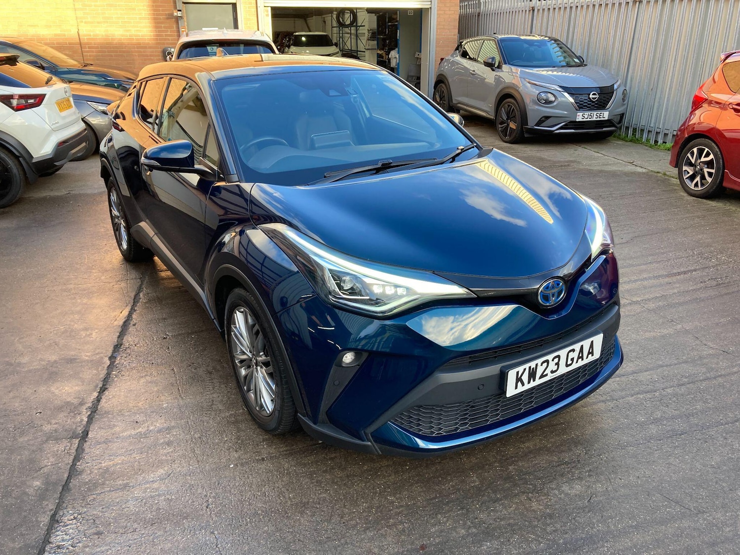 Used Toyota C-HR 2023 for sale - 76584722: Photo 17