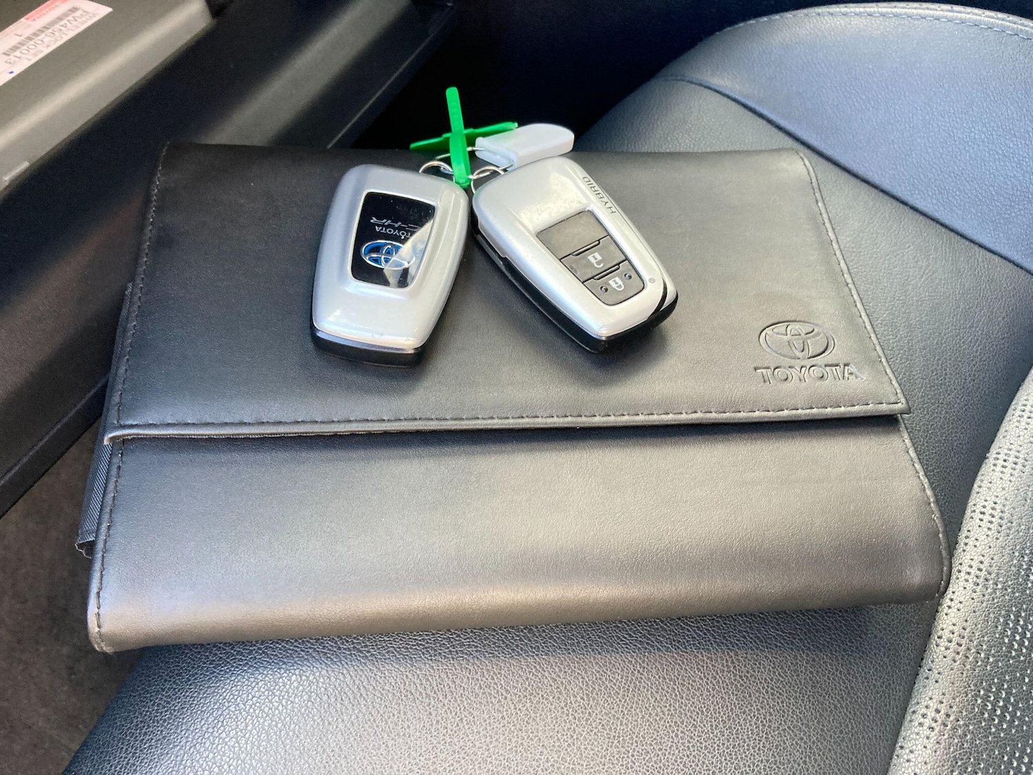 Used Toyota C-HR 2023 for sale - 76584722: Photo 30