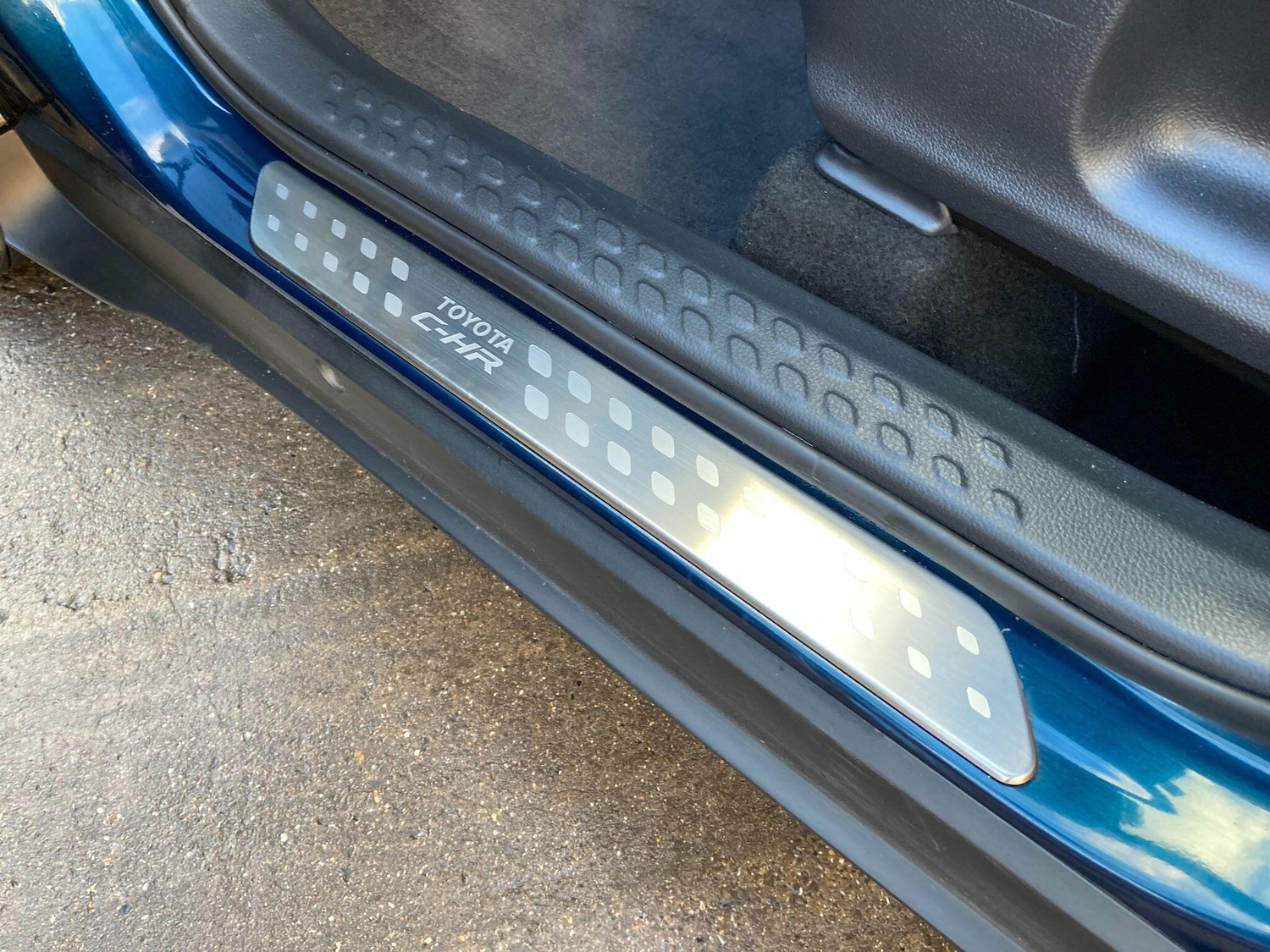 Used Toyota C-HR 2023 for sale - 76584722: Photo 32