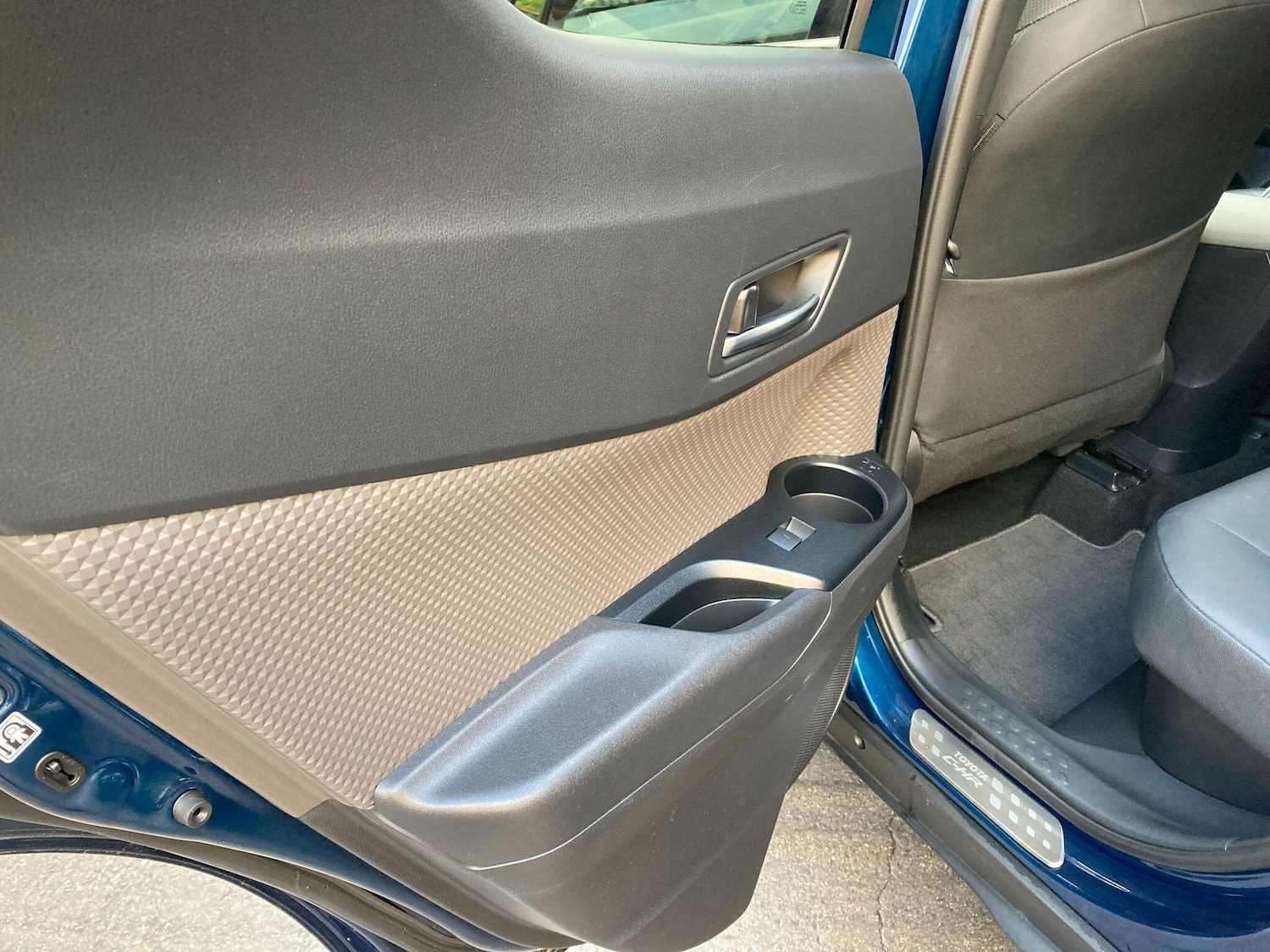 Used Toyota C-HR 2023 for sale - 76584722: Photo 35