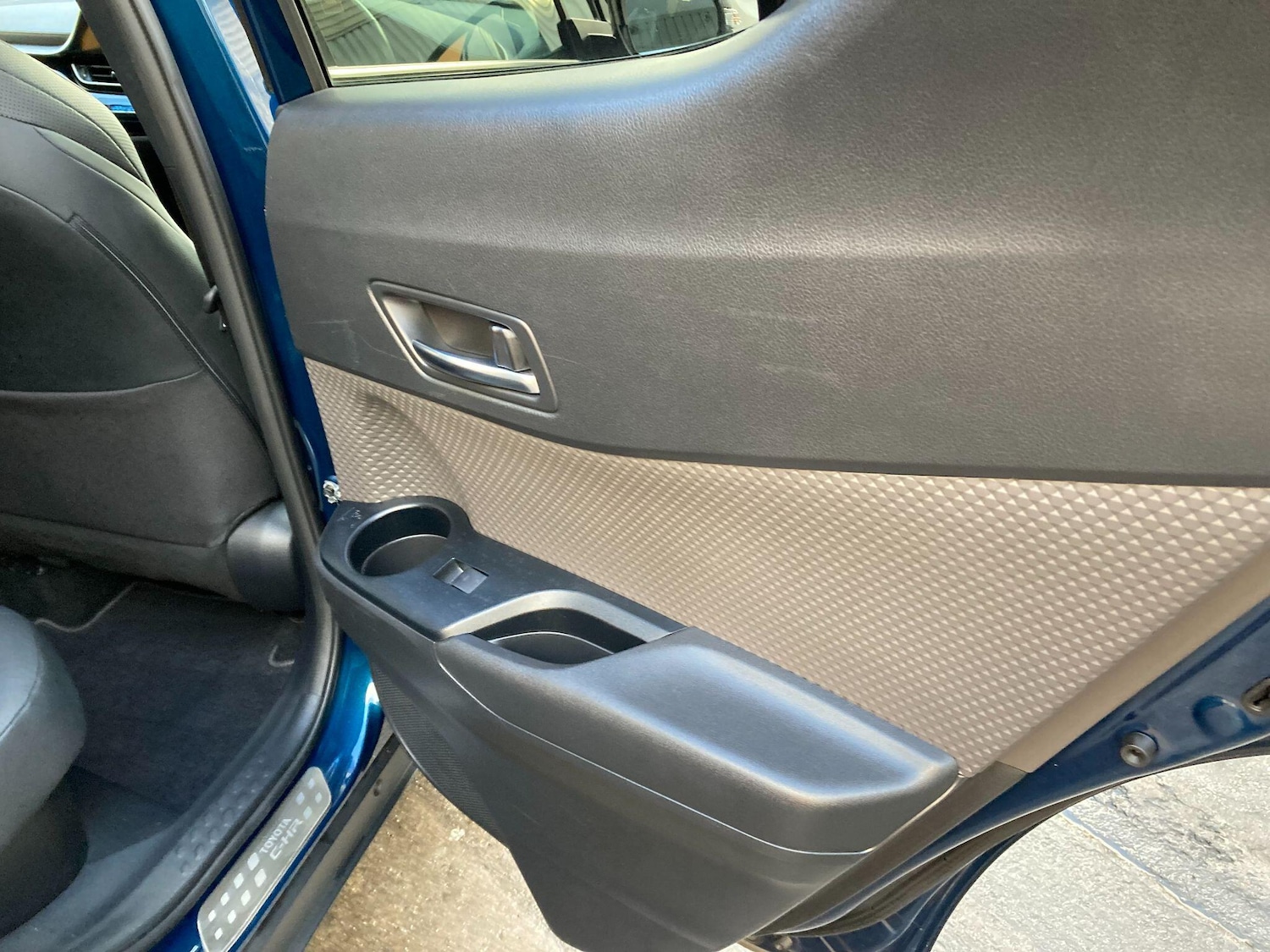 Used Toyota C-HR 2023 for sale - 76584722: Photo 38