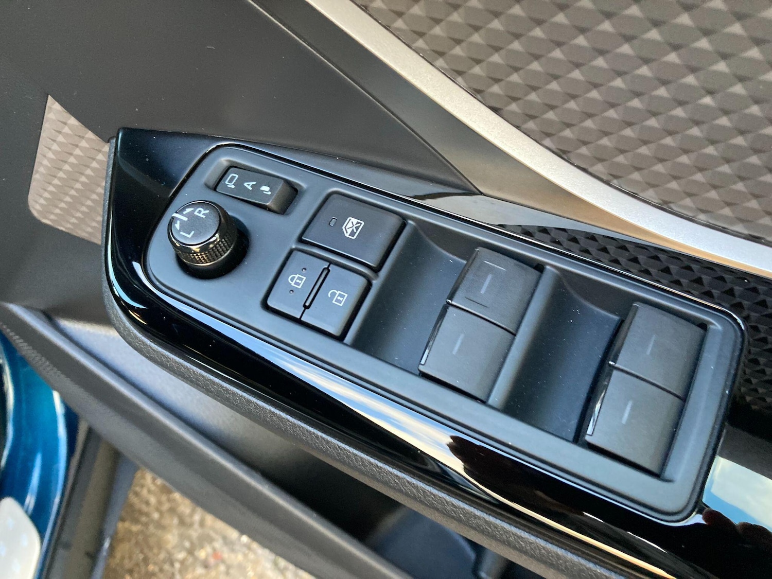 Used Toyota C-HR 2023 for sale - 76584722: Photo 44