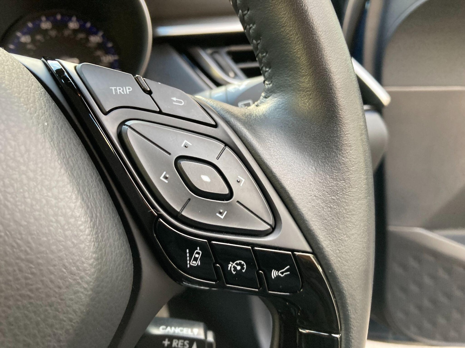 Used Toyota C-HR 2023 for sale - 76584722: Photo 49