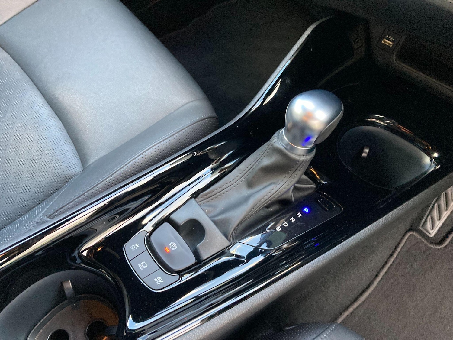 Used Toyota C-HR 2023 for sale - 76584722: Photo 57