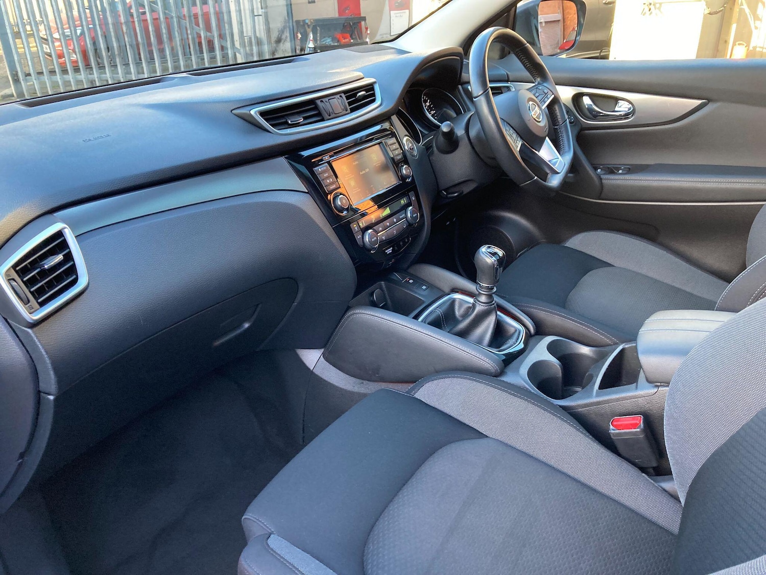 Used Nissan Qashqai 2018 for sale - 76976496: Photo 31