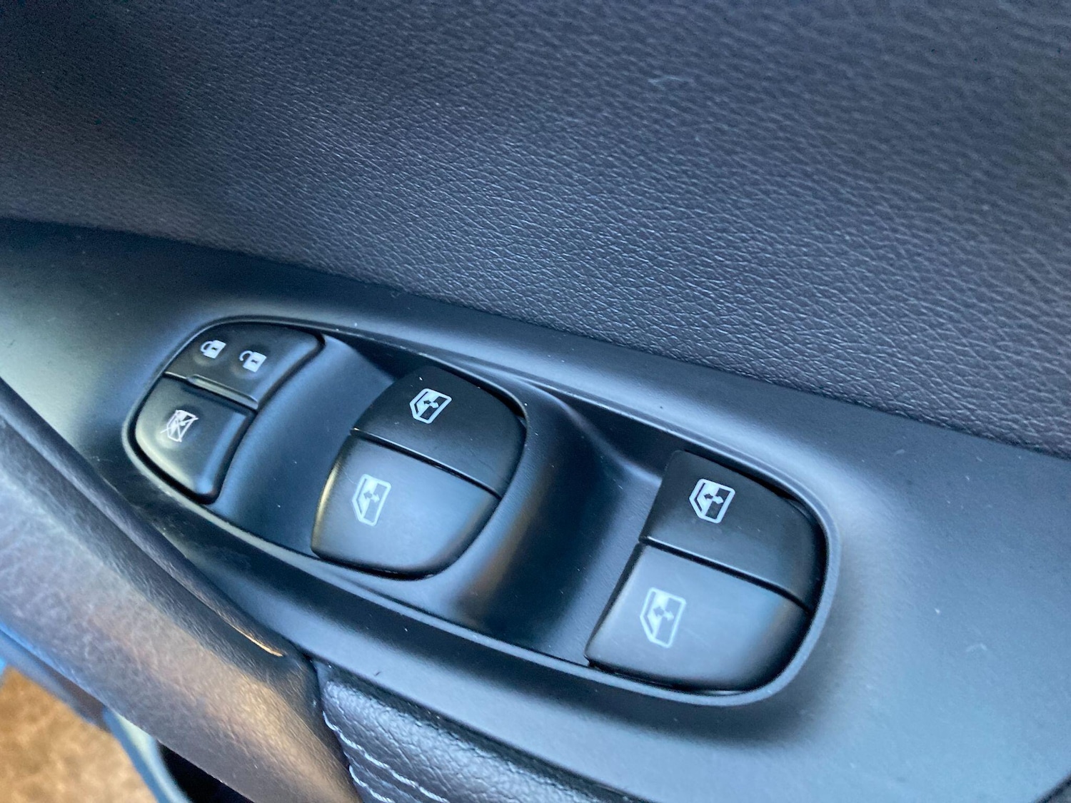 Used Nissan Qashqai 2018 for sale - 76976496: Photo 51