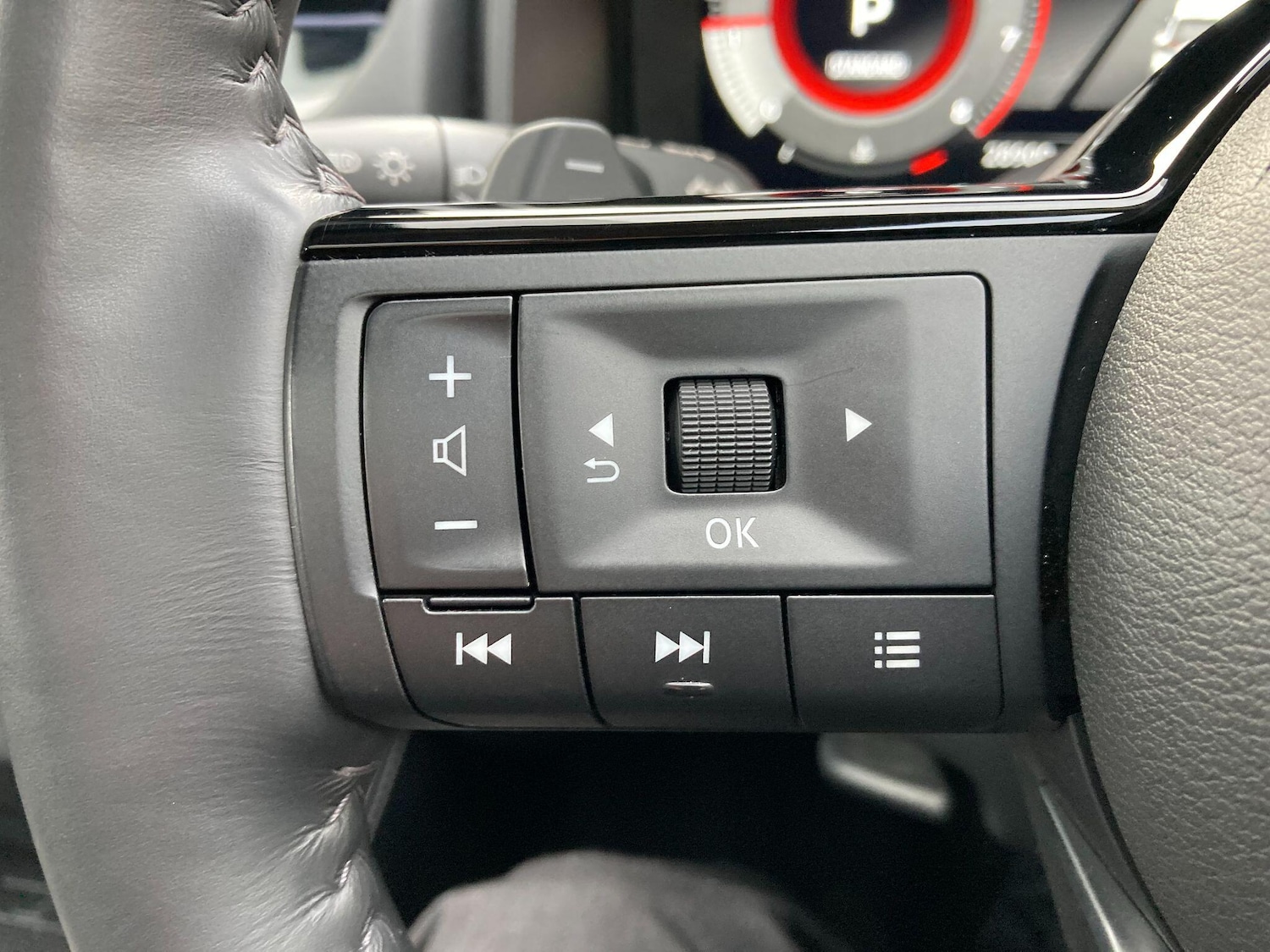 Used Nissan X-Trail 2023 for sale - 77057361: Photo 63