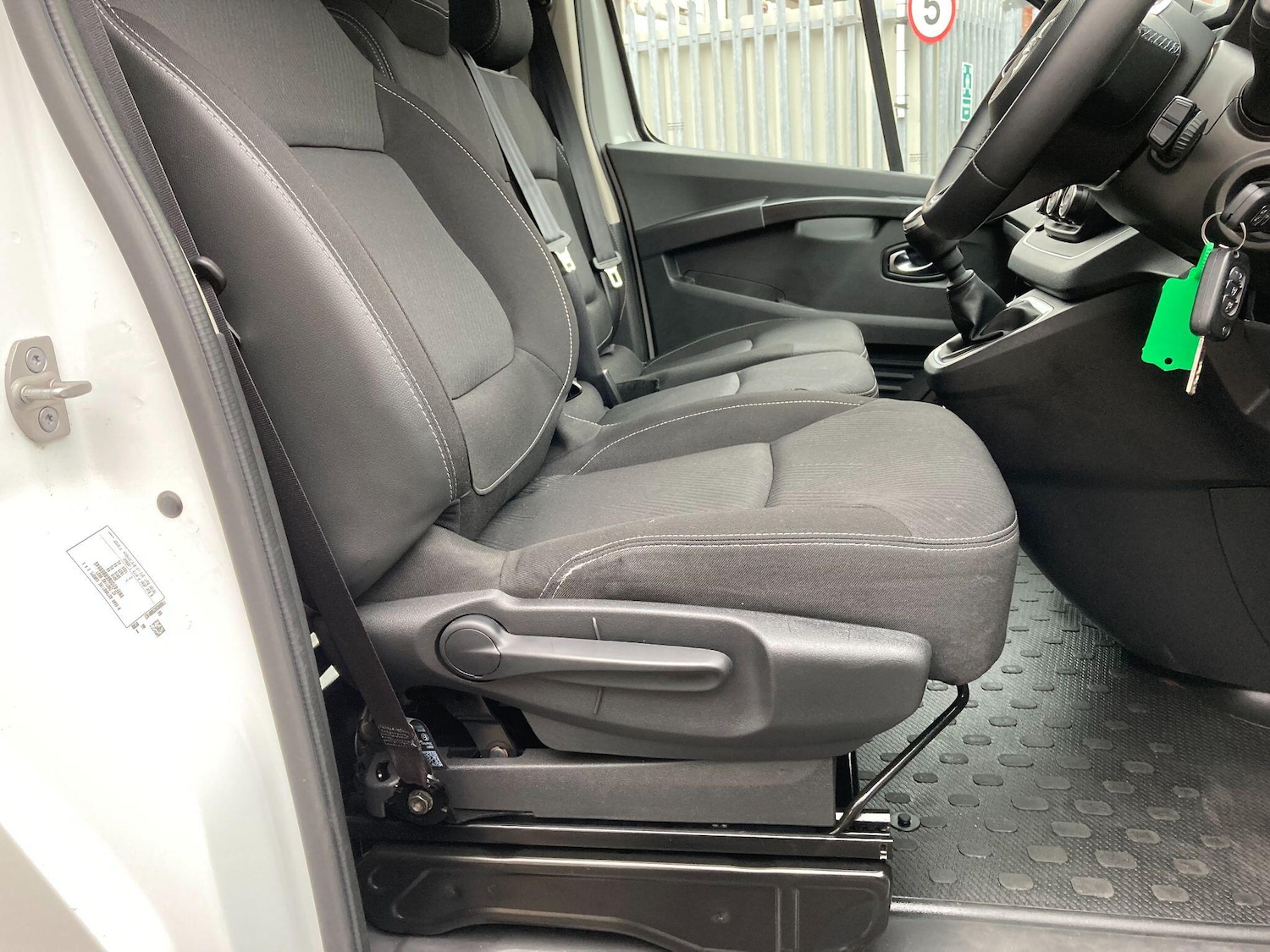 Used Nissan Primastar 2023 for sale - 77647073: Photo 41