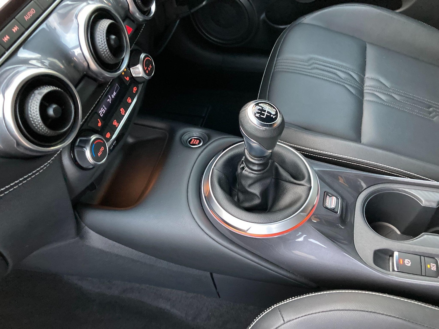 Used Nissan Juke 2022 for sale - 76689001: Photo 33