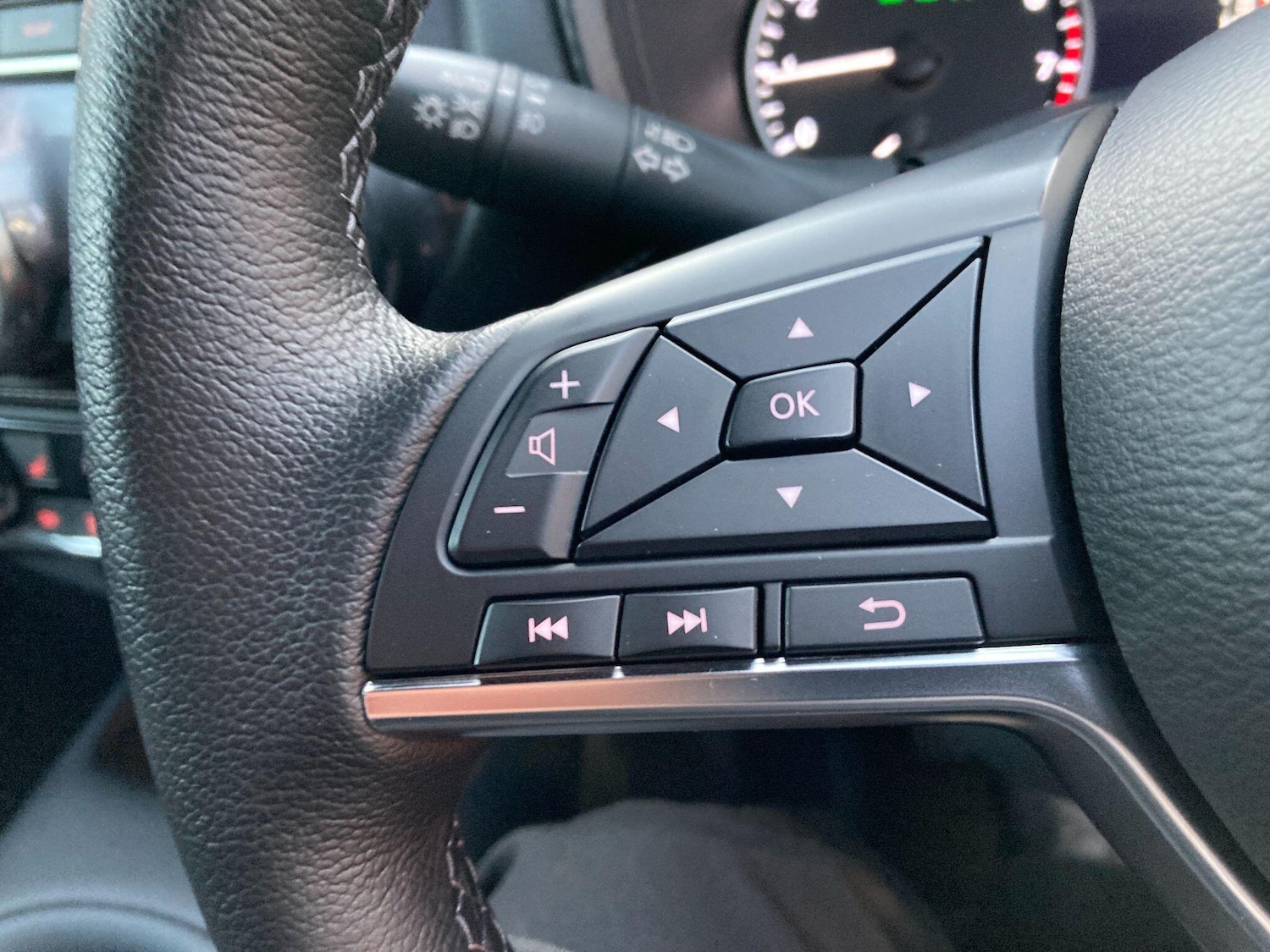 Used Nissan Juke 2022 for sale - 76689001: Photo 56