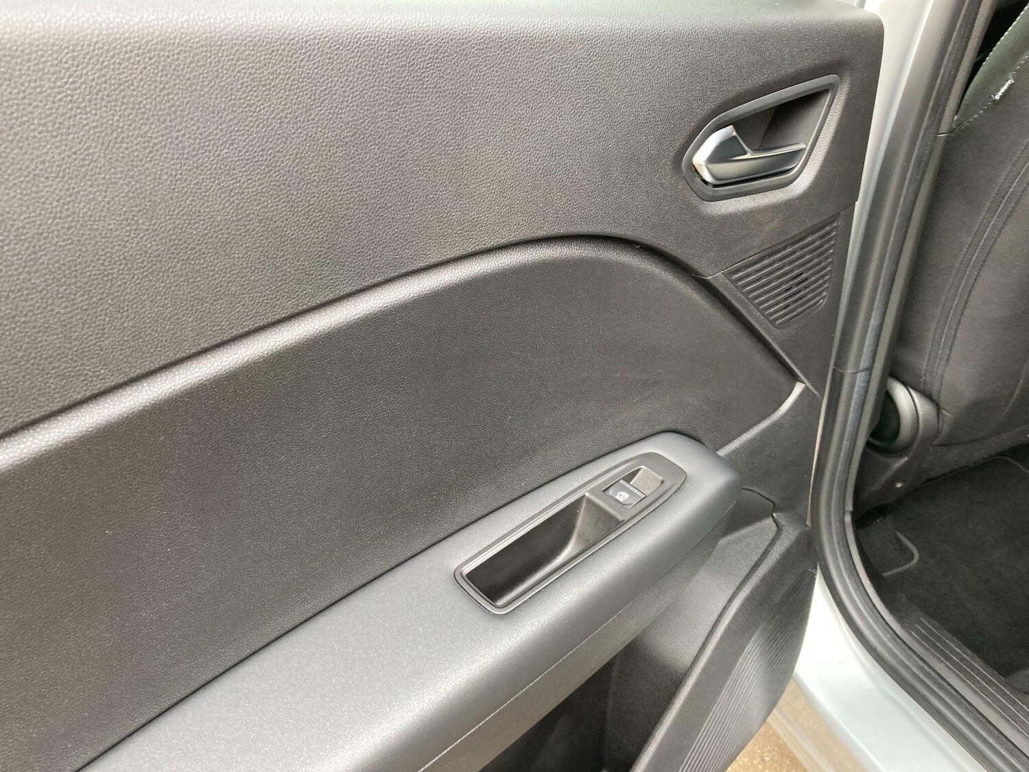 Used Renault Captur 2022 for sale - 76239388: Photo 37