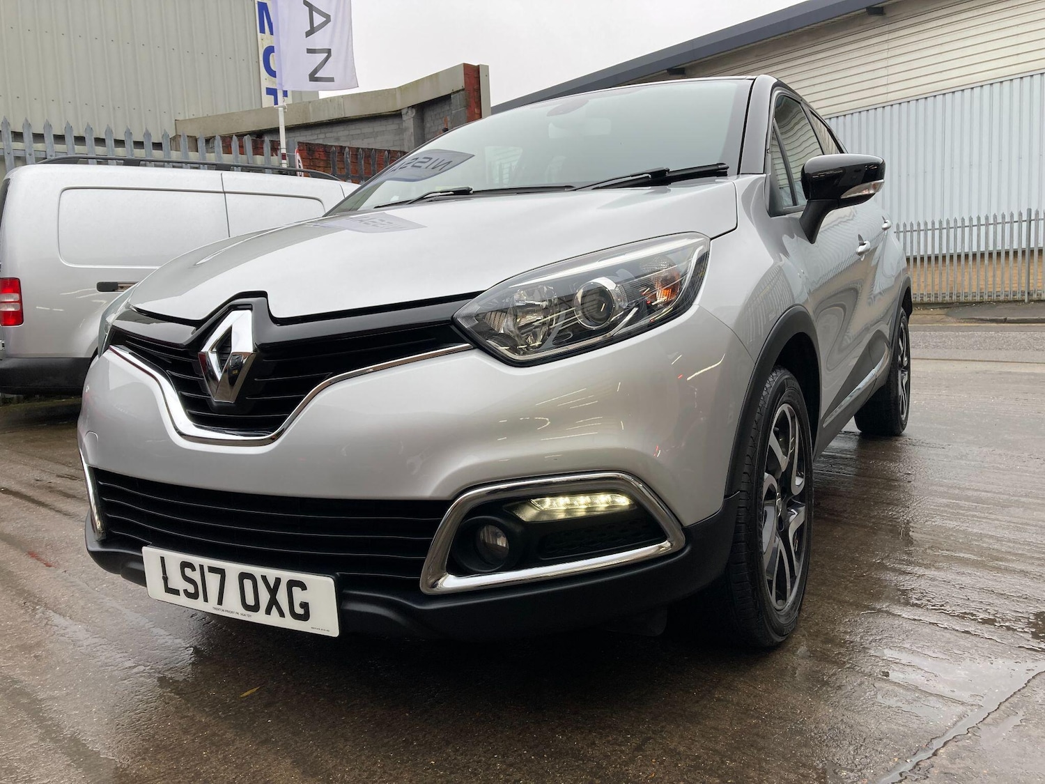 Used Renault Captur 2017 for sale - 77468153: Photo 12