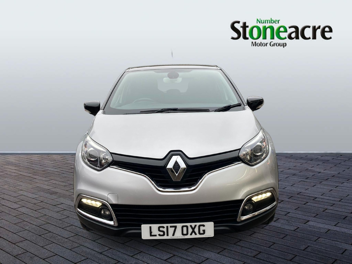 Used Renault Captur 2017 for sale - 77468153: Photo 2