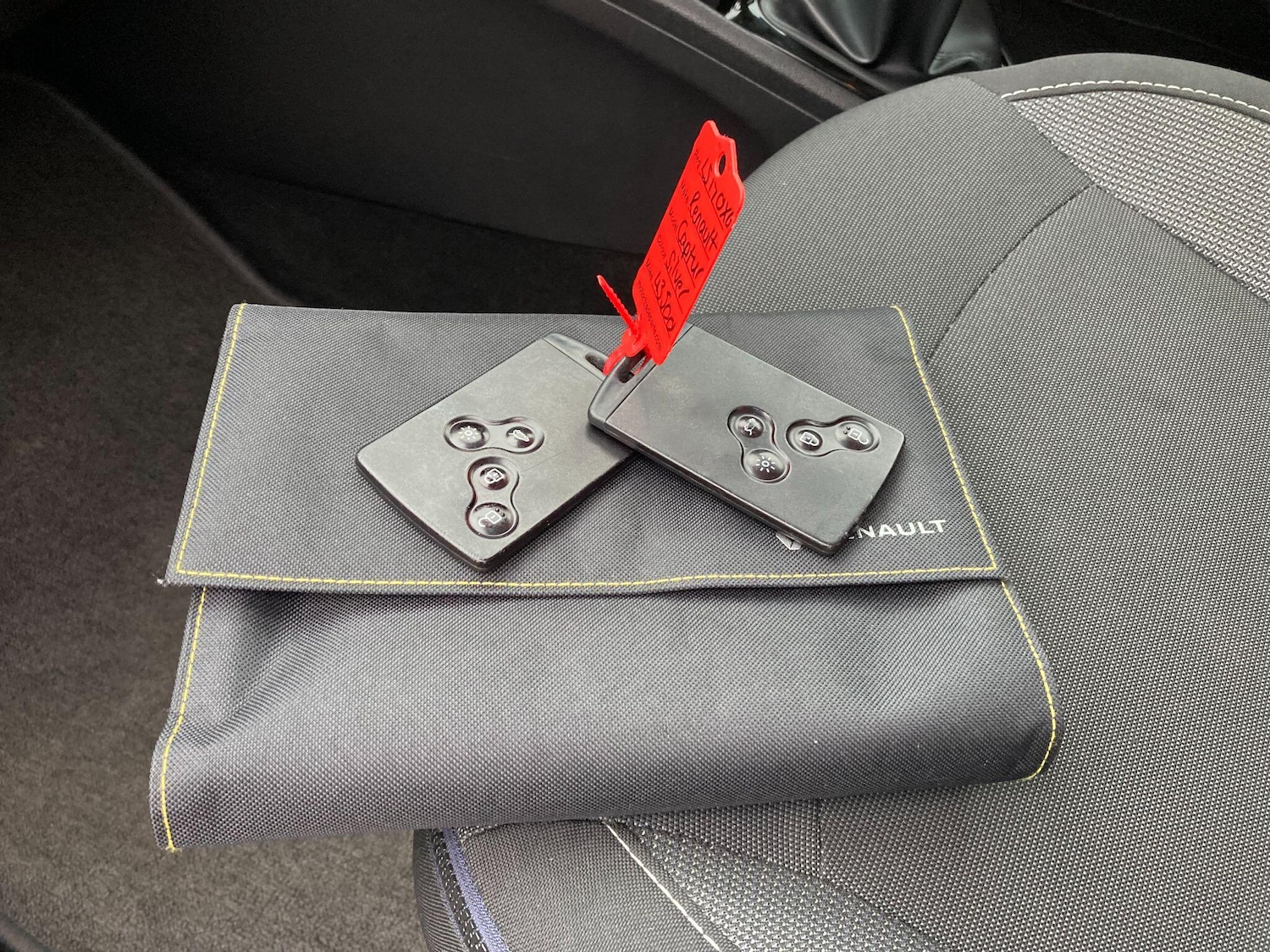 Used Renault Captur 2017 for sale - 77468153: Photo 30