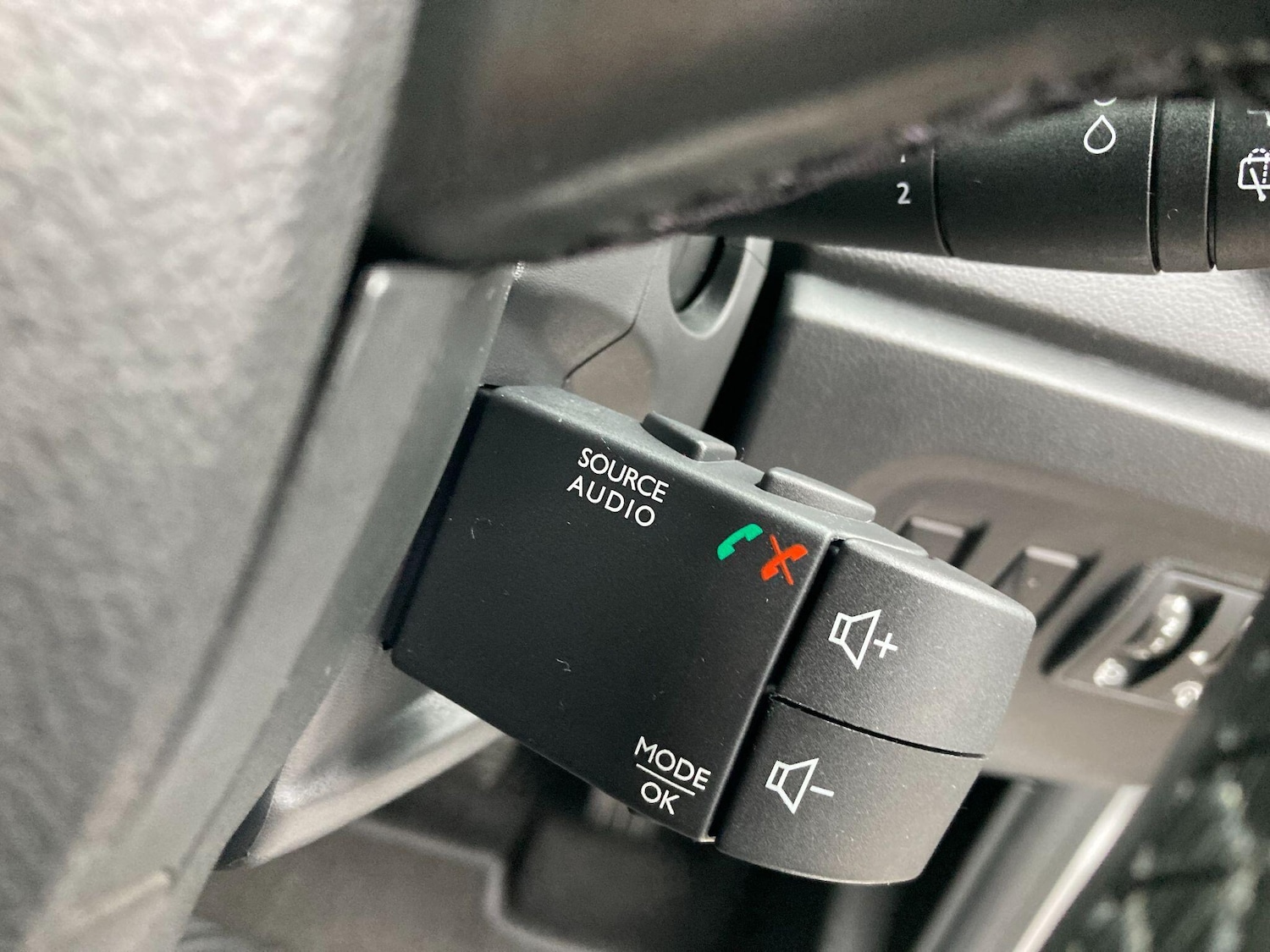 Used Renault Captur 2017 for sale - 77468153: Photo 50